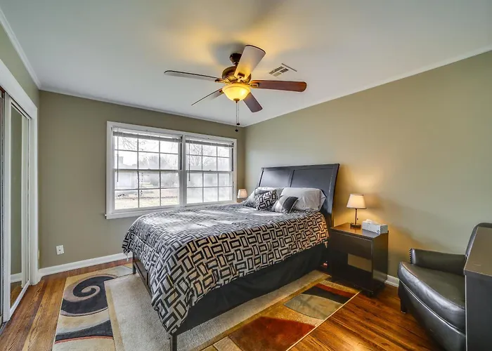 W/ Yard: 5 Mi To Downtown! * Tulsa